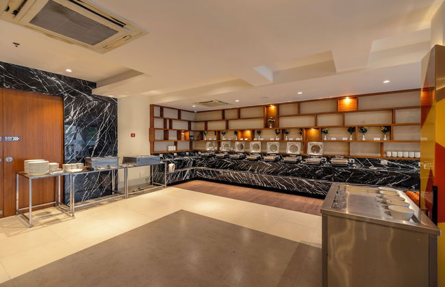 Quality Inn Patria Suites, Rajkot - Foto 37