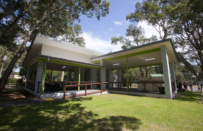 NRMA Budgewoi Holiday Park - Photo 33