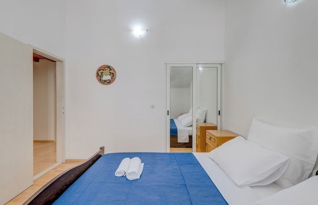 Spacious Apartment w Three Balconies and Parking - Foto 10