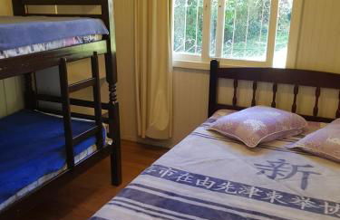 CASA FULL, CENTRO, 130m quadrados, 9 Pessoas, Wi-Fi, 3 Qtos, Churrasqueira e Apetrechos, Cozinha-Sala Integrados, 2 Banheiros, Varanda e Jardim, Garagem Coberta, Estac Interno 3 Carros, Lareira de Alta Performance e Fogão de Ferro, Área nos Fundos - Foto 30