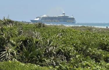 Comfort by the Beach - Heated Pool & Private Beach - Foto 17