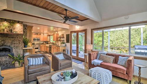 100-Year-Old Farmhouse with Hot Tub on 5 Acres! - Foto 4