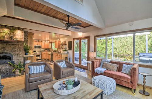 100-Year-Old Farmhouse with Hot Tub on 5 Acres! - Foto 4