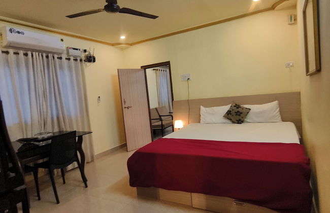 shradha luxury room - Photo 12