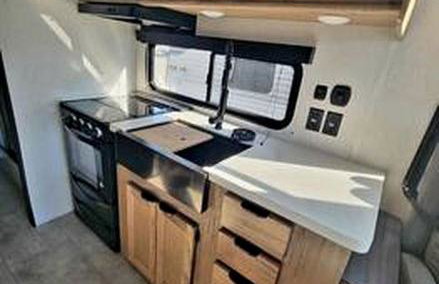 Chic Tiny House with Lofted Interior Perfect for a Family Escape in Texas - Foto 2