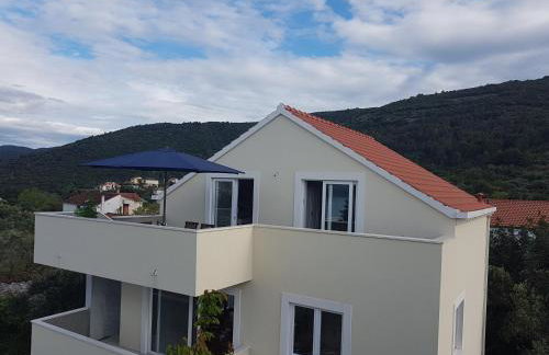 Captain's Attic - Photo 32