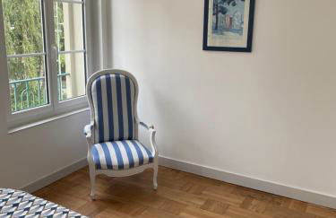 Superbe appartement F2 refait à neuf plein centre - Foto 11