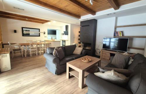 Forest House- dom nad górskim potokiem - Foto 4