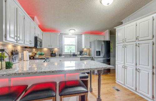 8 Mi to Beach Lake-View Haven in Linn Creek! - Foto 10