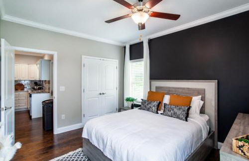 Elegant End Condo Fireplace Community Amenities - Foto 30