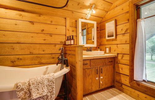 Picturesque Lake Elmo Cottage with Fire Pits! - Foto 20