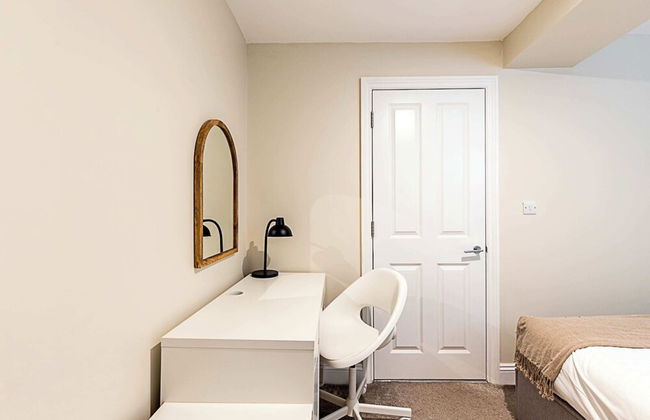 Charming and Modernised Edwardian Flat - Photo 4