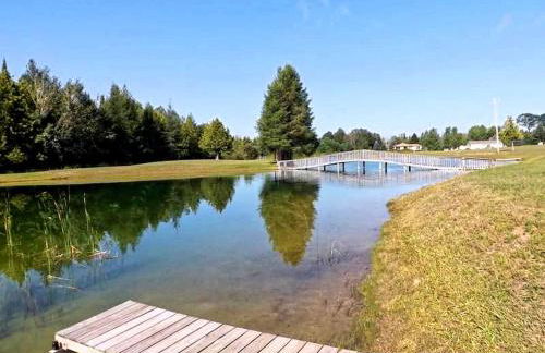 Stunning Cabin Getaway Perfect for Large Groups Situated in Boyne Falls, Michigan - Photo 50