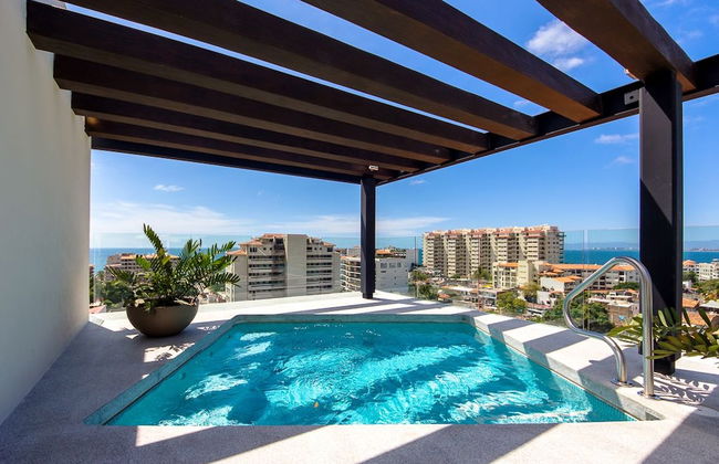 Stunning Designer Condo - Foto 6