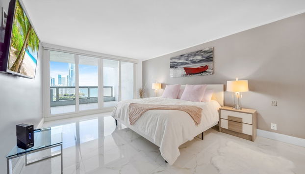 Spacious One Bedroom Centrally Located - Foto 5, Camera