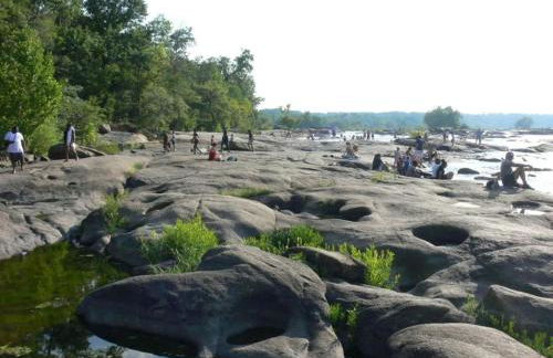 Stay, Play and Pass Go at the Monopoly Penthouse! - Foto 49