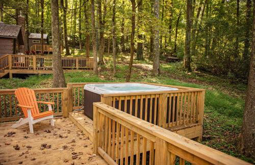 Lena Cabin Wooded Tiny Cabin - Hot Tub - Foto 26