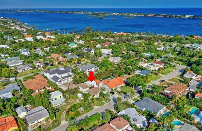 Beautifully Renovated 5 Bedroom with Guest House 5 Home by RedAwning - Foto 69