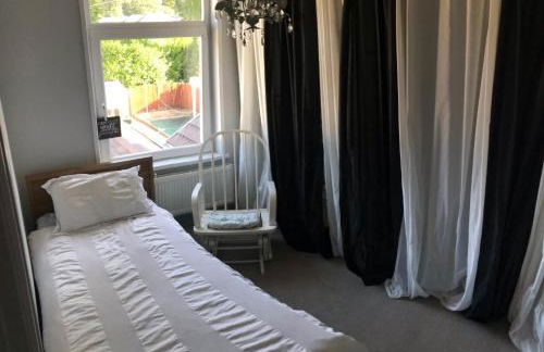 Charming 3 bedroom house with a warmth character - Photo 18