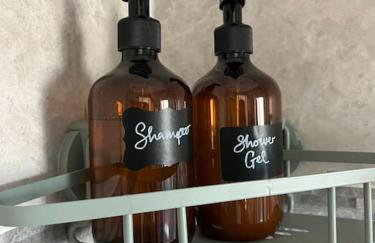 Artistic, Bright & Spacious 3 Bedroom Home - Foto 30