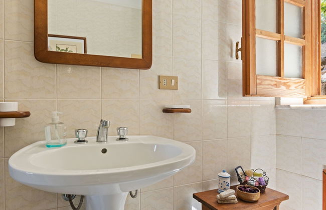 Belvilla by OYO Quaint Villa in Carini With Garden - Foto 15