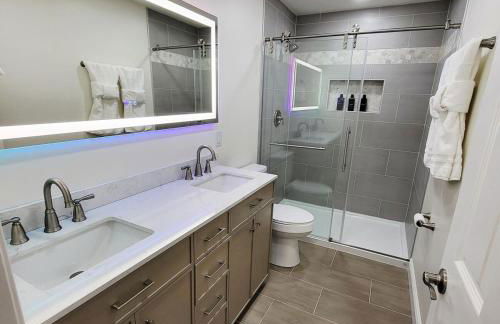 Waterfront Villa with Gameroom and Theater room - Foto 41