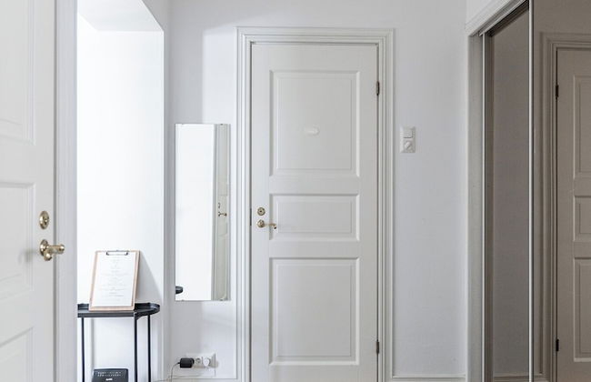 Historical 2BR Apartment with Sauna & Great Location - Foto 12