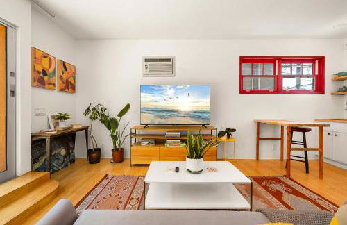 Artsy Venice Beach Canals Studio w/Rooftop & Sauna - Foto 1