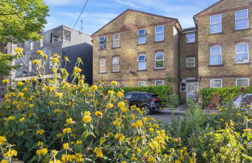 Stylish 1-Bed Luxury Retreat - Photo 8