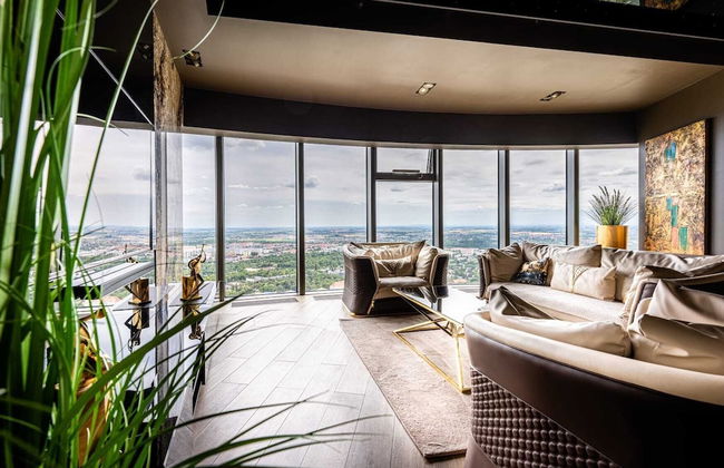 Apartments in Sky Tower with Bathtub near the window - Photo 13