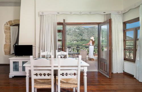 Arhontiko Arhanes Suites - Photo 10