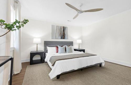 Modern 4 Bed in Quail Hollow - Foto 19