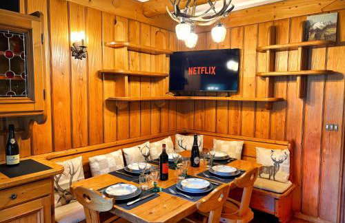 Exclusive Central Chalet, 5 min Sky Slopes, Garage - Foto 16