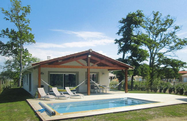 Holiday Home With Pool in Grayan-et-l'hopital-formerly TUI Ferienhaus - Foto 1