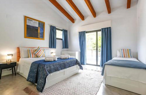 Tranquil large 6 bedroom family Villa sleeps 20 near sitges - Photo 77