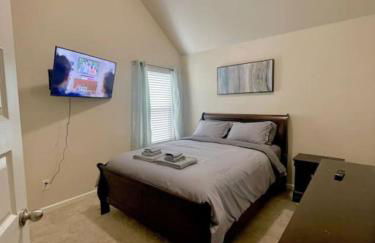 Spacious Home, Patio, Yard, WiFi, Near Speedway - Foto 11