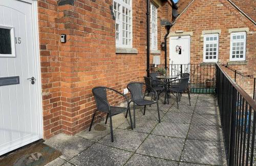 Unique Old Auction House - Photo 23