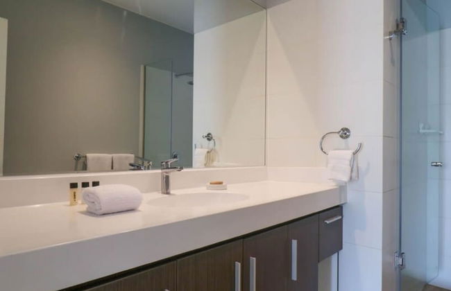 w Beautiful 2BR With Terrace in Miraflores - Photo 23