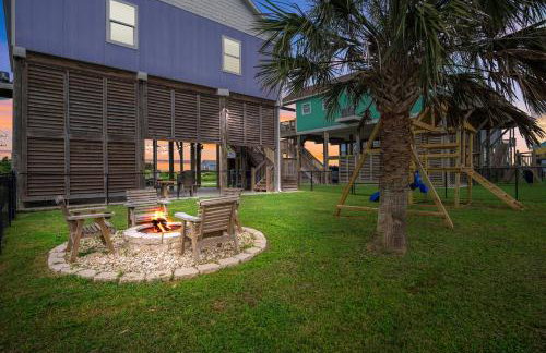 Views! Beachside, Hot Tub, Arcade, Family Beach Retreat with Fun for Every Age! - Foto 5