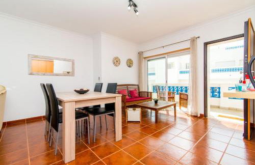 Santa Luzia Residence by Algartur - 5 mins Downtown - AC - Pool - Wi-Fi - Smart TV - Foto 8