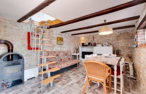 Amazing Home In Netretic - Photo 4