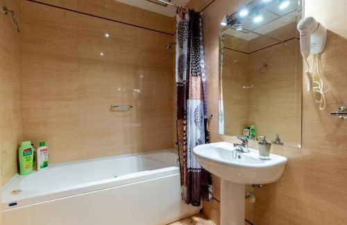 Center of Seville! Luxury apartment in Sevillian Manor House! - Photo 13