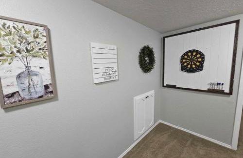 Centrally Located 1500 SqFt Private Guest Suite with Hot Tub - Foto 16