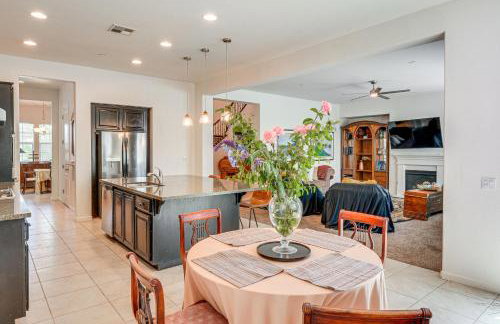 Rio Bravo Country Club Home in Bakersfield with Pool - Photo 5