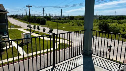 Elegant Home with Stunning Views and Comfortable Amenities - Foto 3