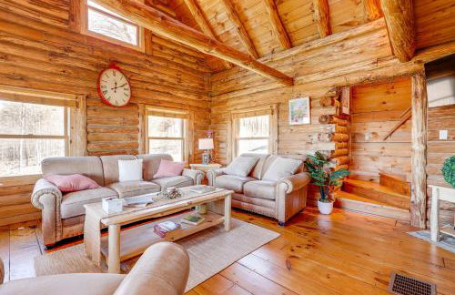 Near Trails, Lakes and Slopes Cabin in Walpole! - Foto 5