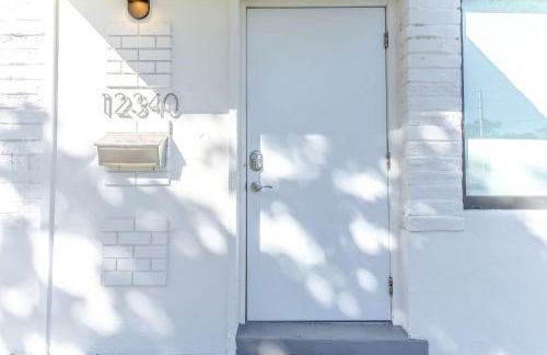 Renovated Apts with Kitchen, Fast WiFi, Smart TV, Roku & Pool Onsite 4 mi to Surfside Beach - Foto 31