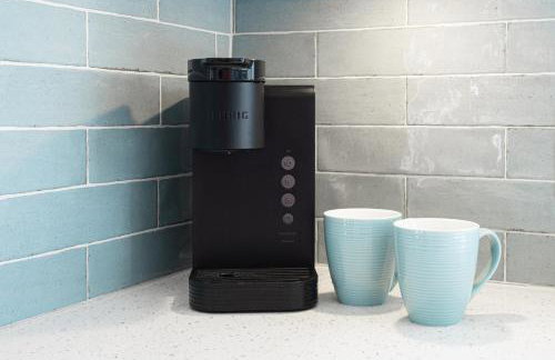 Stylish 4BR Crystal Beach Retreat Walk to Beach - Foto 9