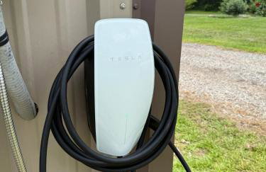 Whispering Pines Retreat, Secluded Cabin with Hot Tub & Pond - Foto 25