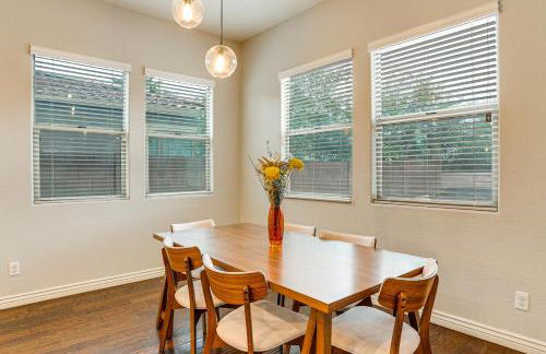 Pool, Views and Ample Space! Sunny Goodyear Retreat - Foto 16